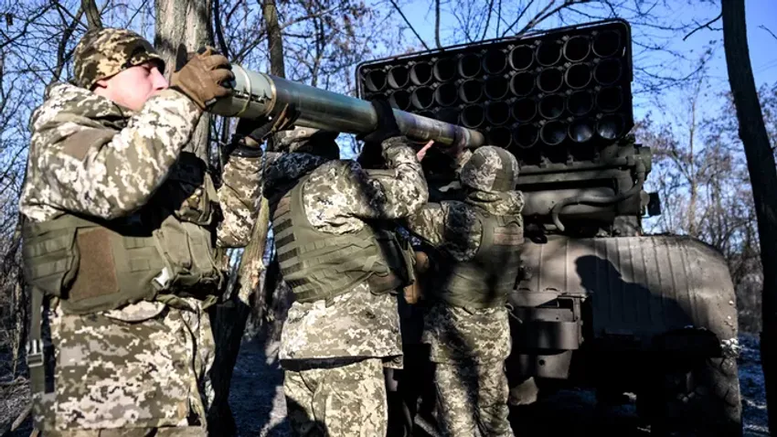 Civilek támadtak a sorozókra Ukrajnában