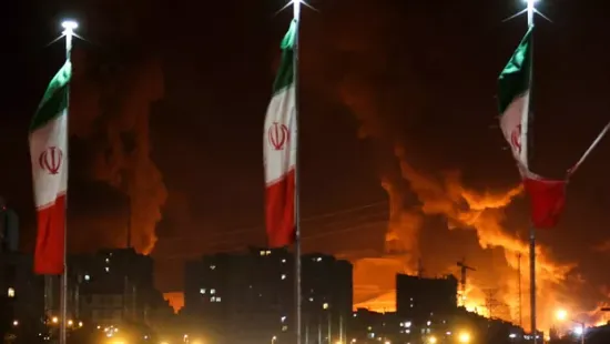 Izrael:  újabb légitámadások Irán és Libanon ellen