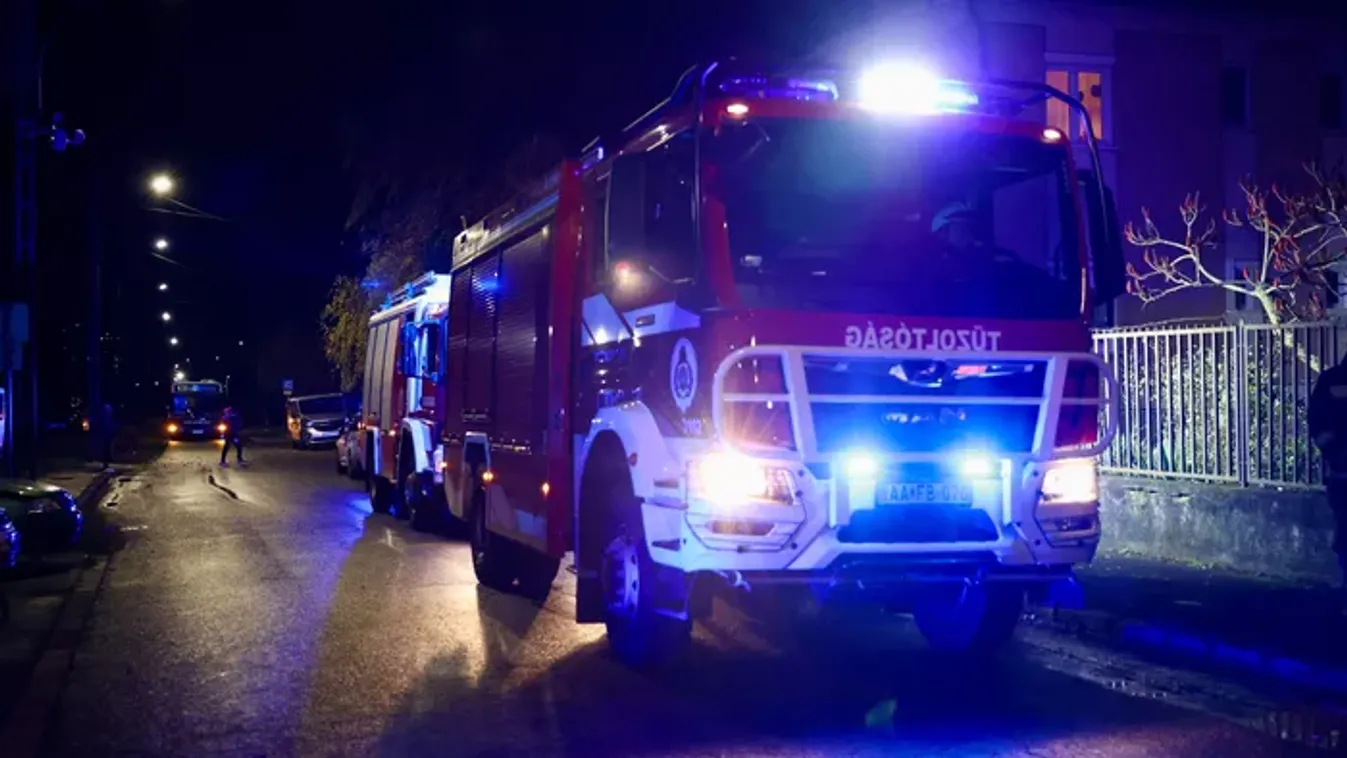 Rohantak a tűzoltók: Két autó frontálisan ütközött Kiskunlacházán