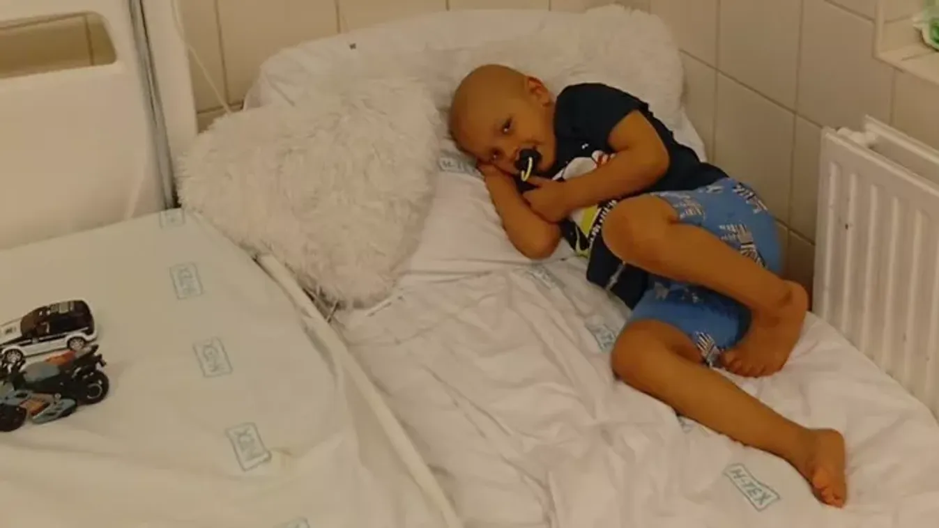 Daganata miatt horkolt Dominik, a szülei segítséget kérnek