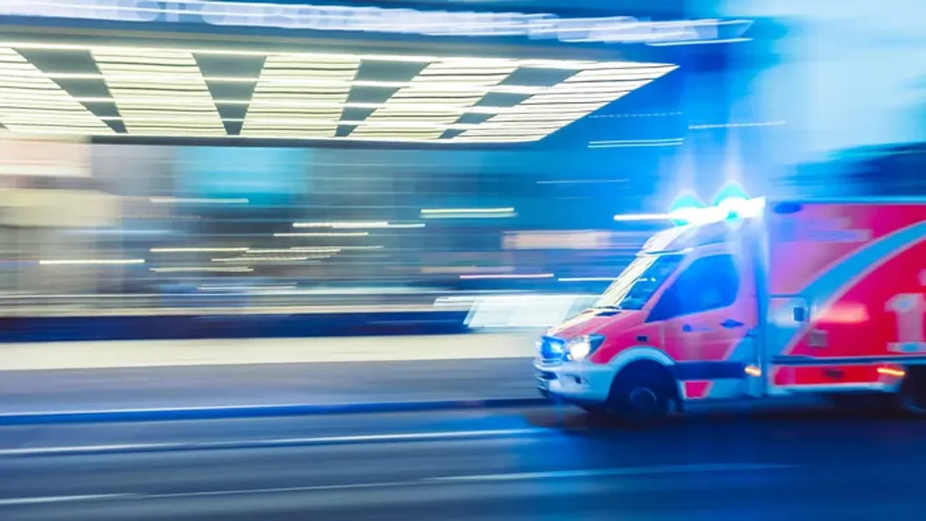 Már a halottasházba vitték volna a kerti medencébe fulladt gyermeket, amikor váratlanul életjeleket mutatott