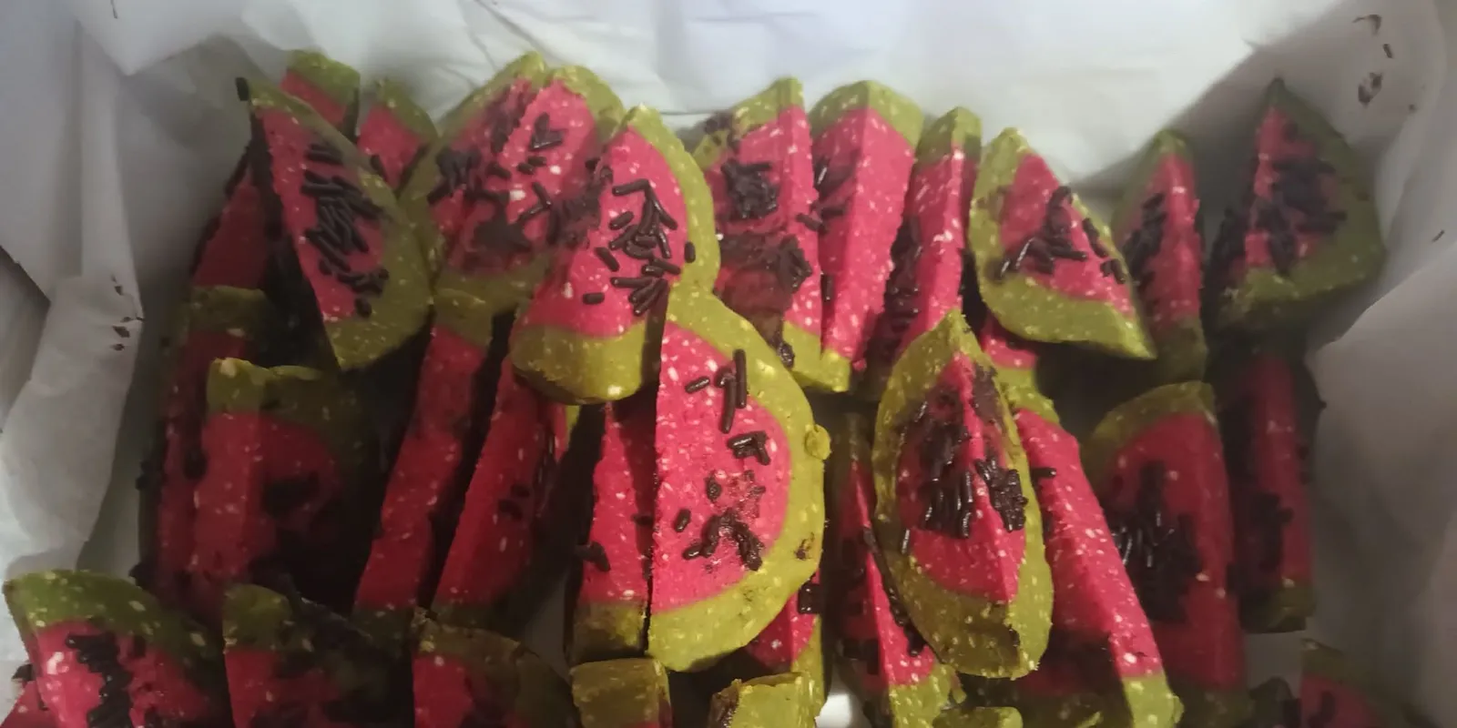 Több mint édesség: Egy falu mozdult meg a 3 éves Laráért