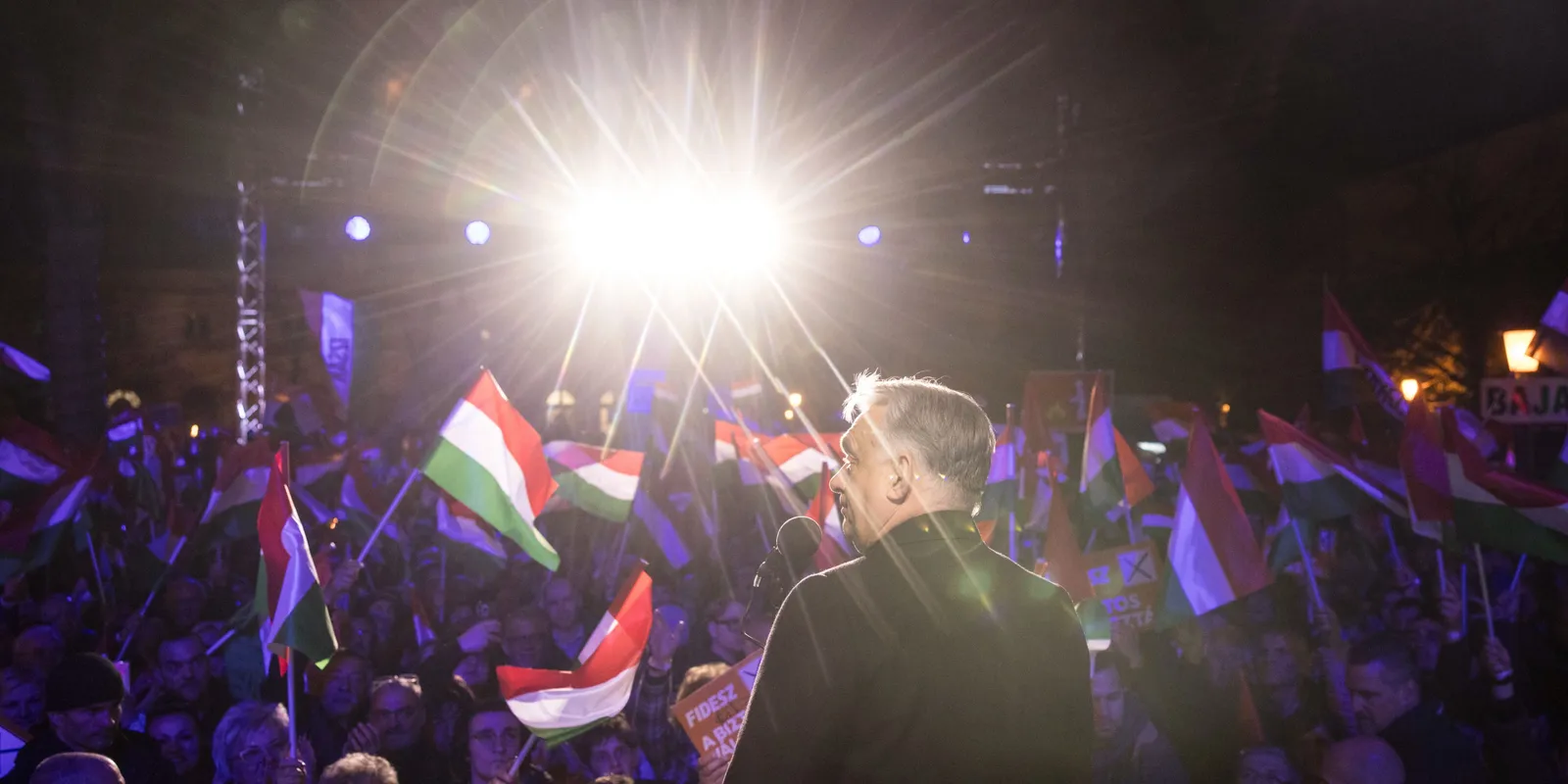 „A mi oldalunkon a szeretet, a Tisza oldalán gyűlölet”