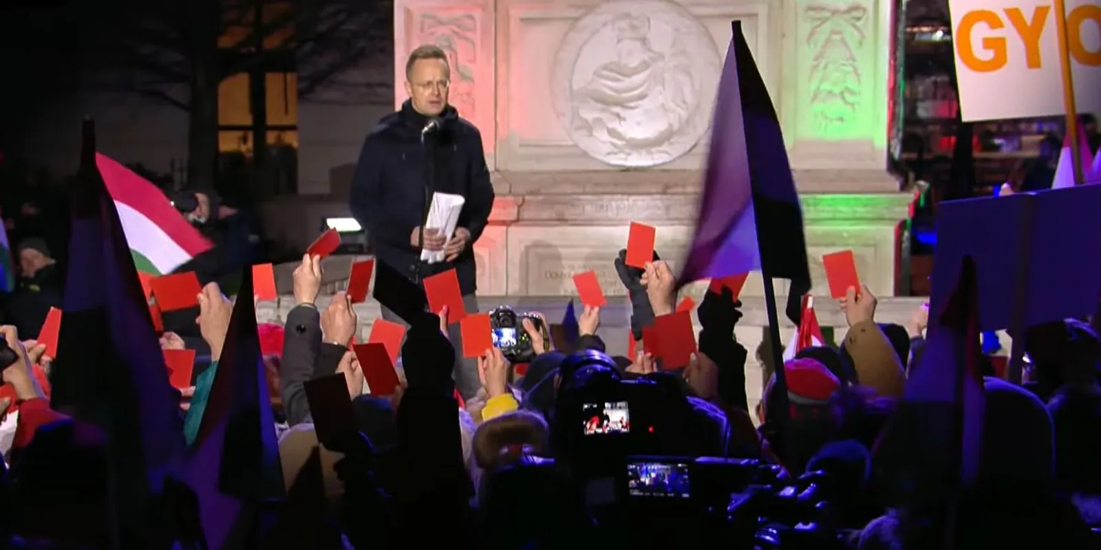 Piroslapot mutattak fel a győriek az ukrán kémeknek