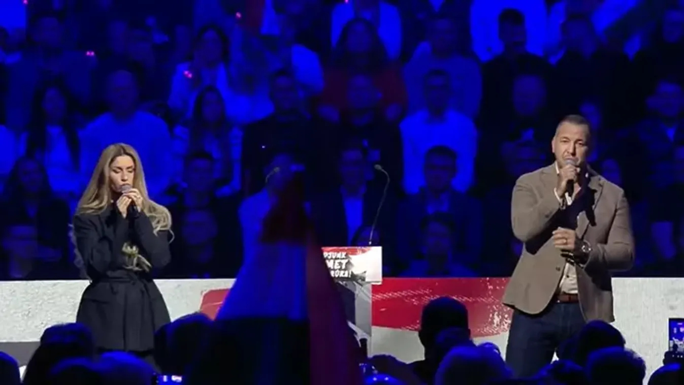 Curtis és Radics Gigi tarolt a debreceni Háborúellenes Gyűlésen