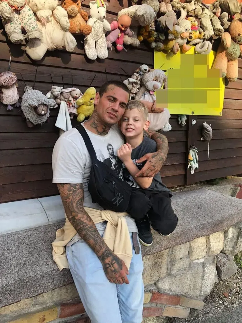 Mandula Ádám rajongással szereti kisfiát. 