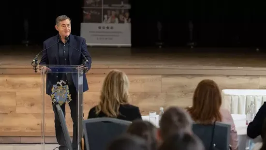  Ünnepélyes záróeseményen jelentették be: 65 család otthona újulhat meg Bicskén 130 millió forintból