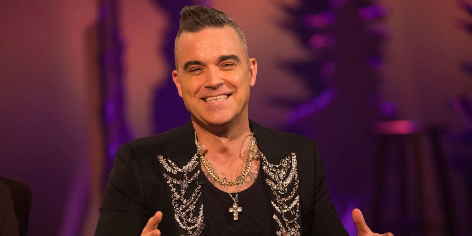 Robbie Williams súlyosan megsérült a díjátadó előtt