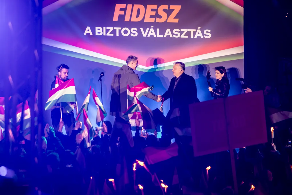 Orbán Viktor Országjárás Esztergom 2026.03.25.
Lázár János, Orbán Viktor