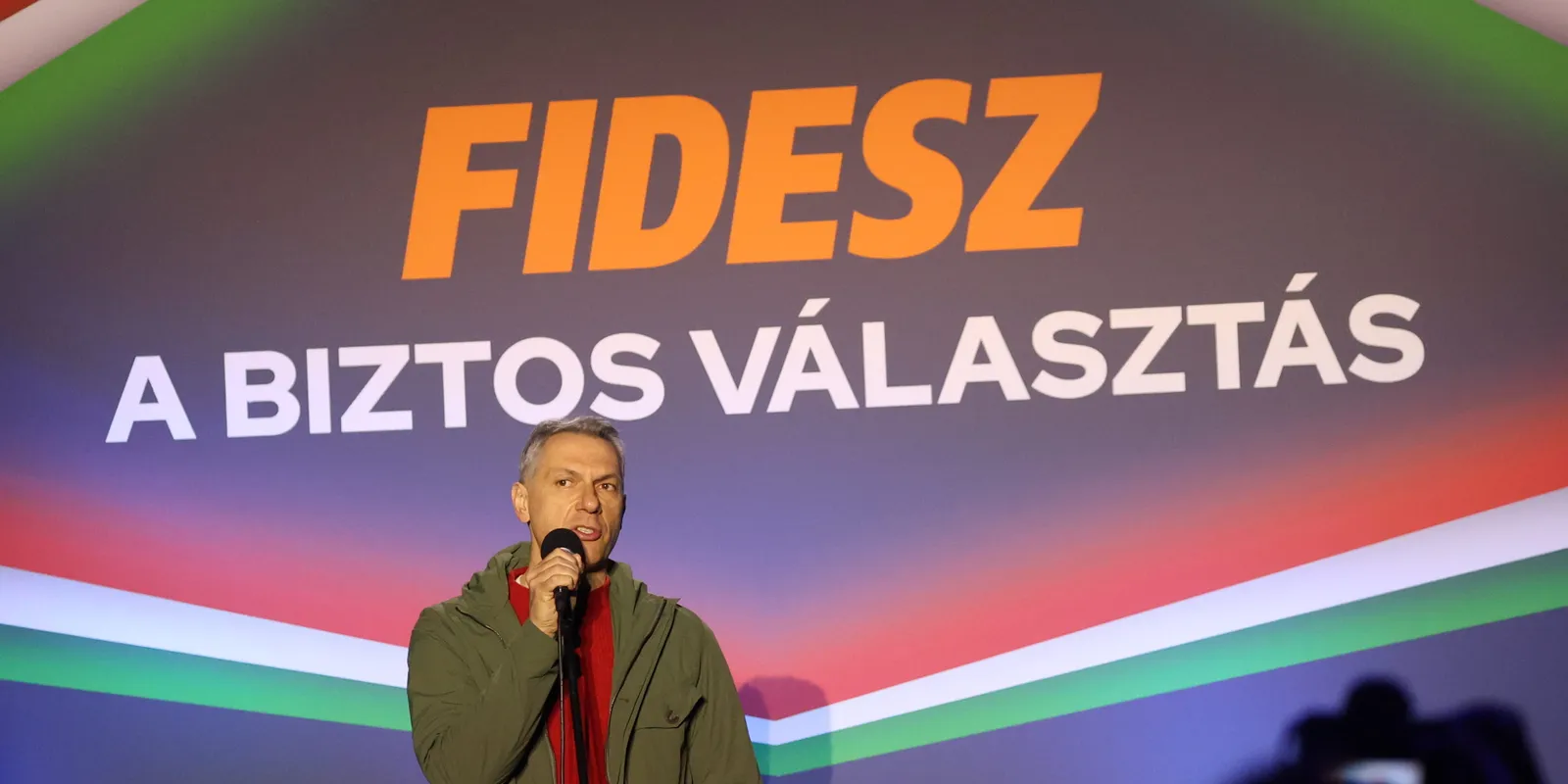 Lázár: Ami a Fidesznél nincs, de a Tiszánál van, az a drog