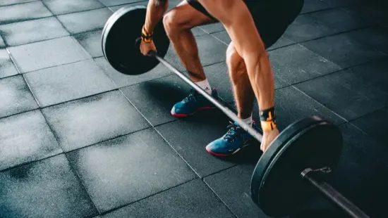 Egy fitnesz influenszer bevallotta, hazudott arról, hogy megsérült egy robbanásban