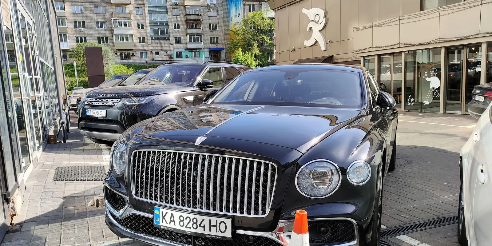 Kijevben adta el a harmadik legtöbb luxusautót a Bentley