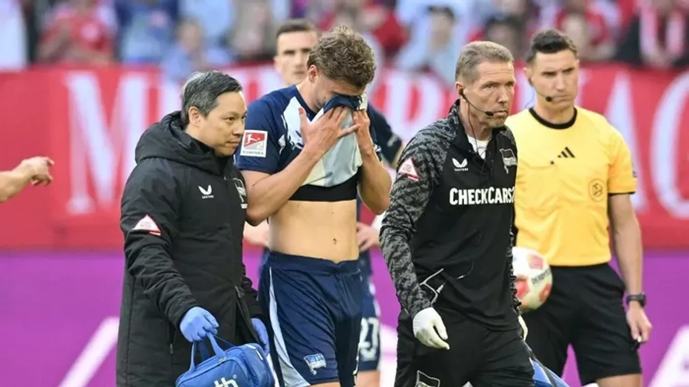 A szemeit törölgetve távozott a pályáról Dárdai Márton