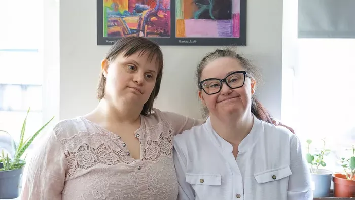 A Down-szindrómás Judit művészettel közeledik az emberekhez