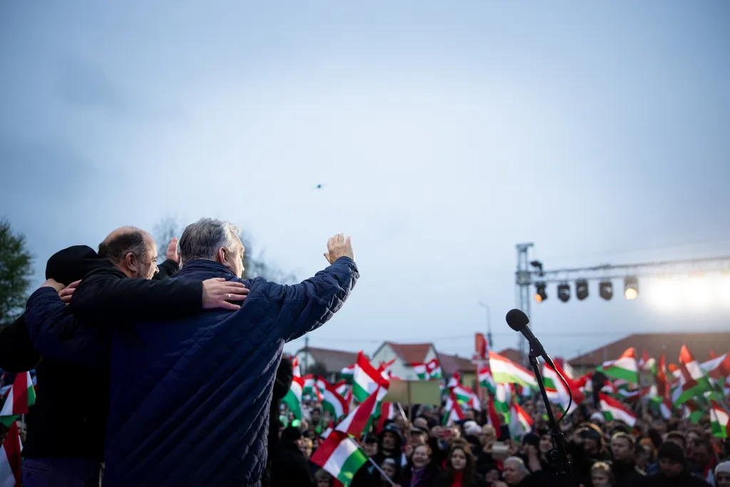 Orbán Viktor Országjárás Ócsa 2026.03.31.
Bóna Zoltán, Pánczél Károly, Orbán Viktor