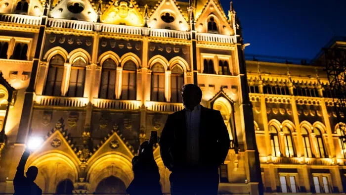 Orbán Viktor: Mindenkinek el kell jönni!