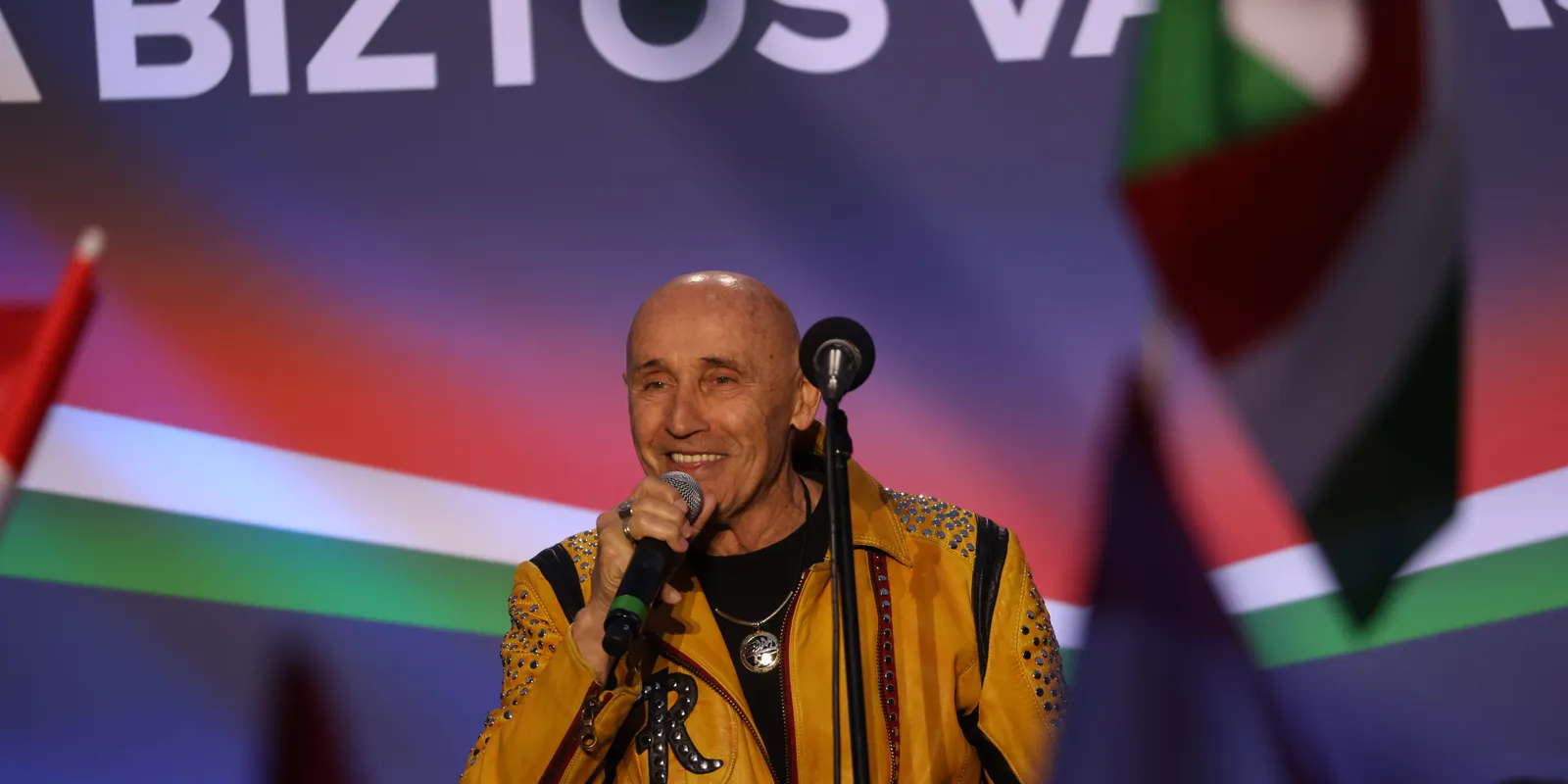 Pataky Attila fergeteges hangulatot teremtett Esztergomban