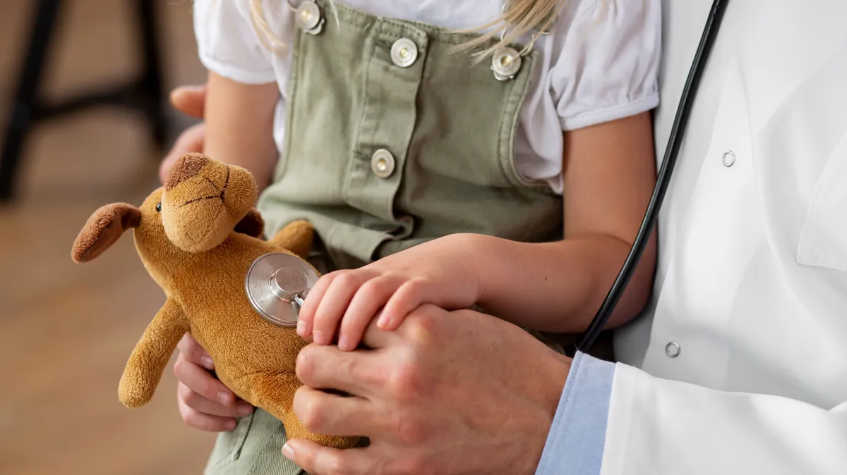 Gyermekkori demencia ellen küzd a kétéves kislány