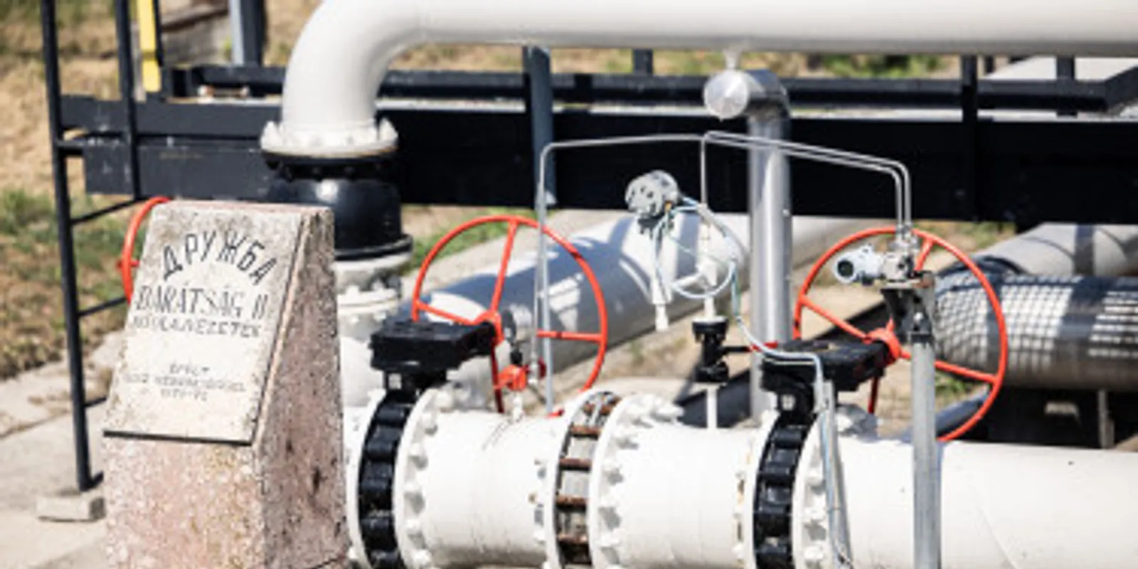 Zelenszkij kedvenc ügyvédje: Ezért zártuk el a kőolajvezetéket!