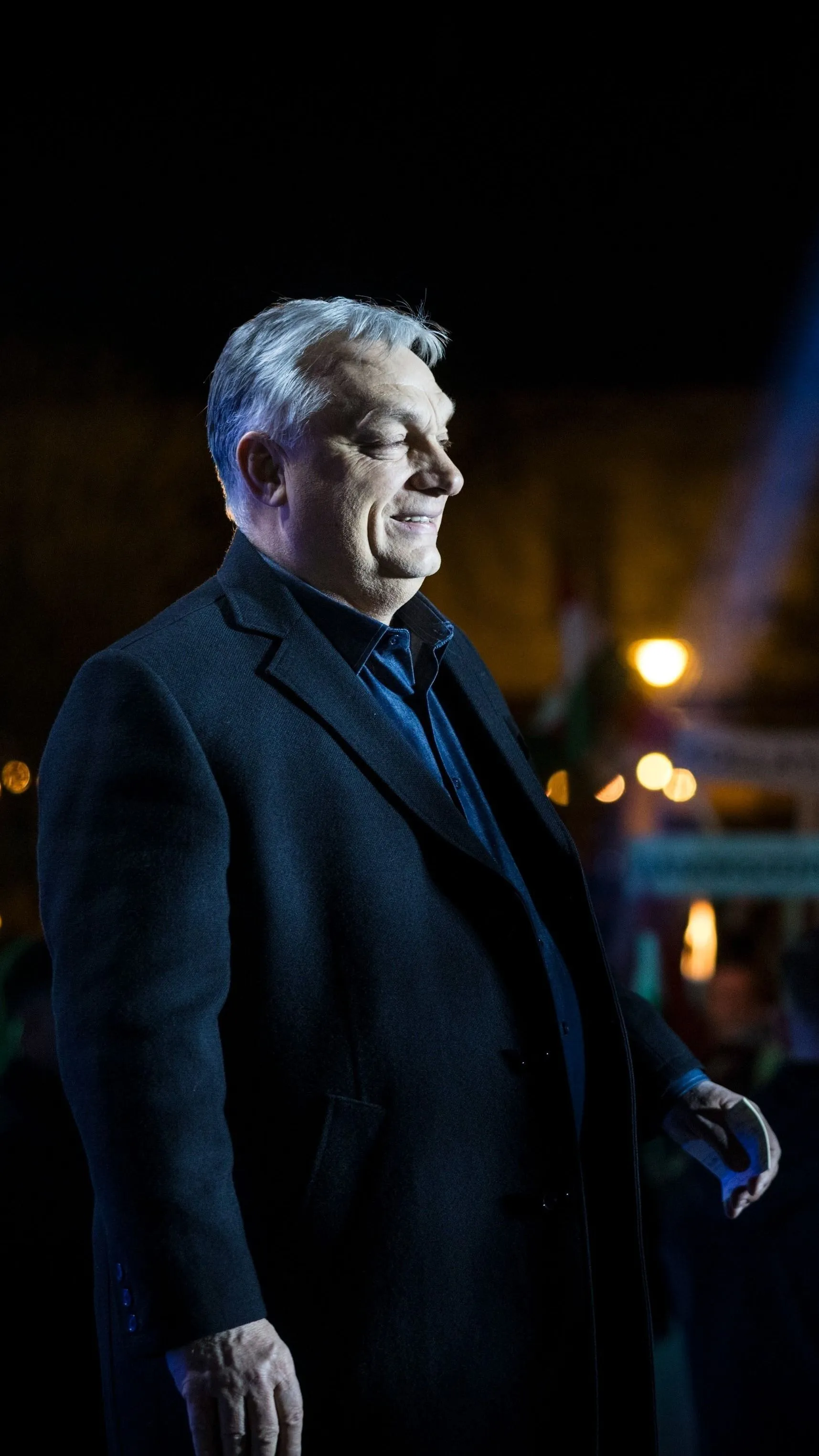 Orbán Viktor: „Bennünket nem lehet se megfenyegetni, se zsarolni!”