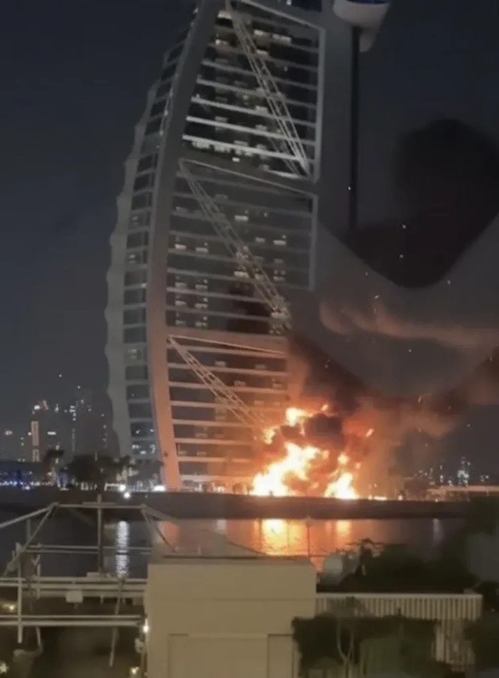 iráni dróntámadás érte az ikonikus hotelt