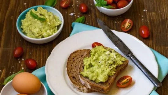 Tavaszi tojáskrém: ettől a titkos hozzávalótól lesz mennyei