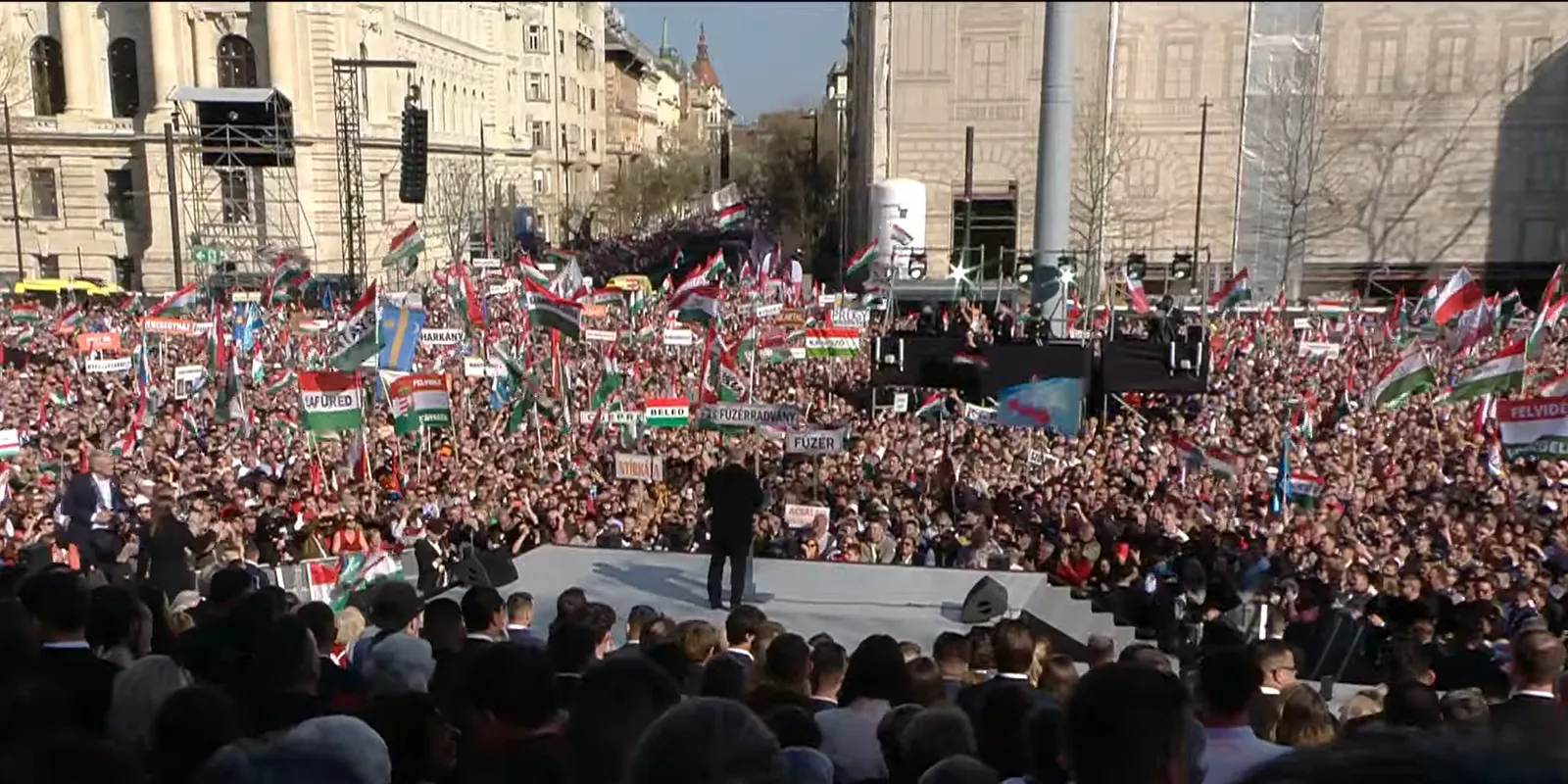 Kövesd velünk élőben a kaposvári békemenetet!