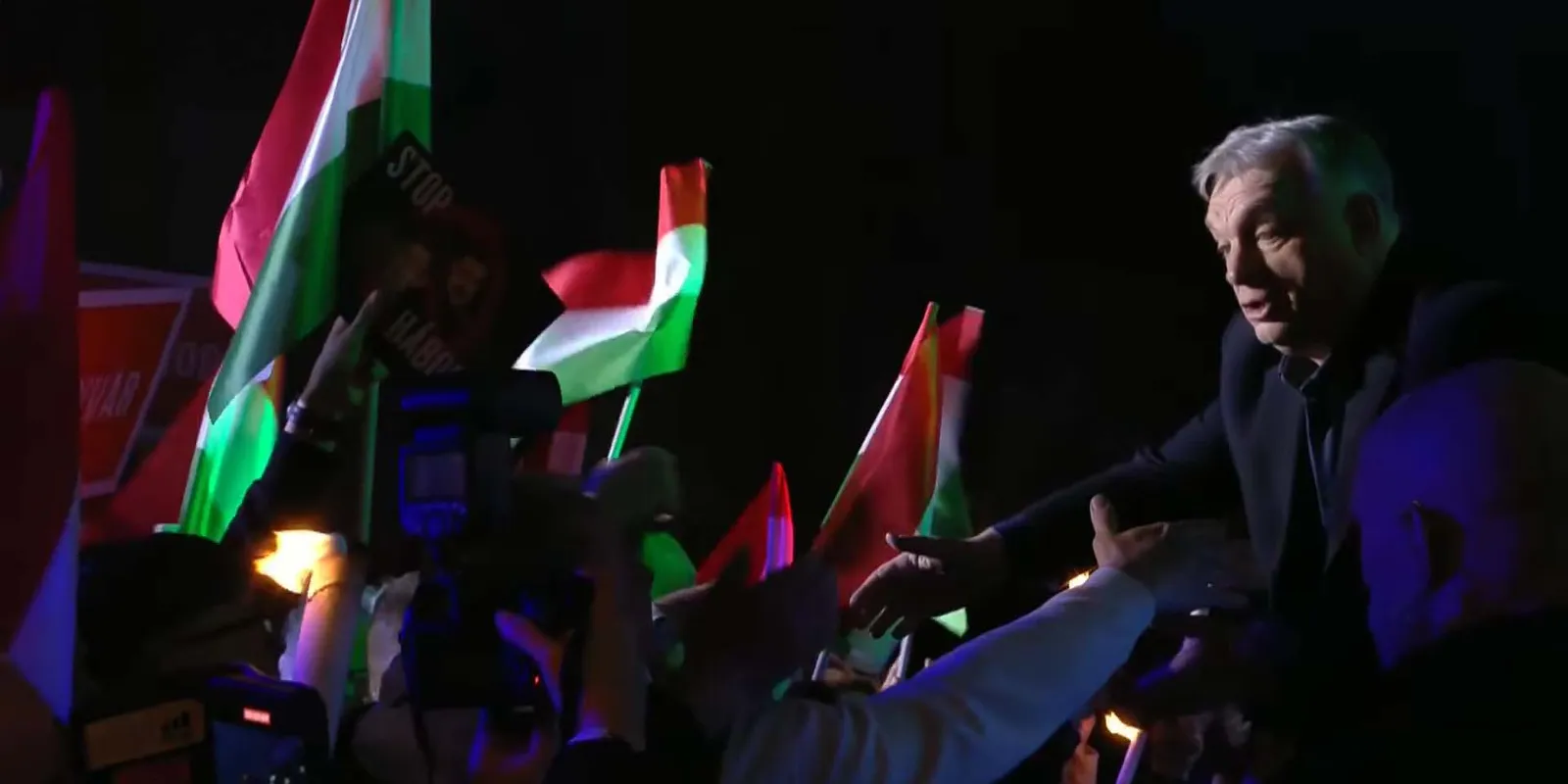 Orbán Viktor Esztergomból: „Körbevesznek jó barátok”