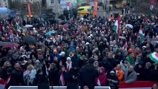 Óriási a tömeg - Megjöttek az első fotók Pécelről