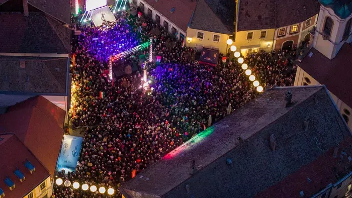 Soha nem látott tömeg várta Orbán Viktort Szentendén