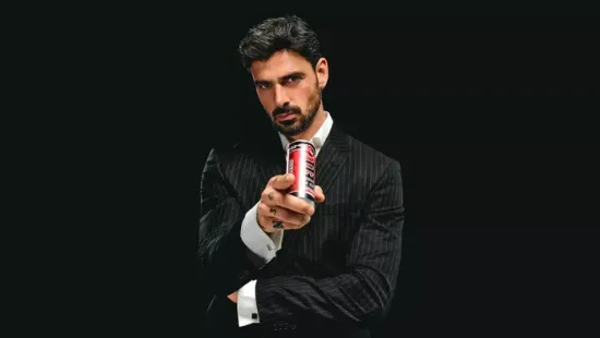 Michele Morrone közreműködésével készült a HELL jubileumi doboza