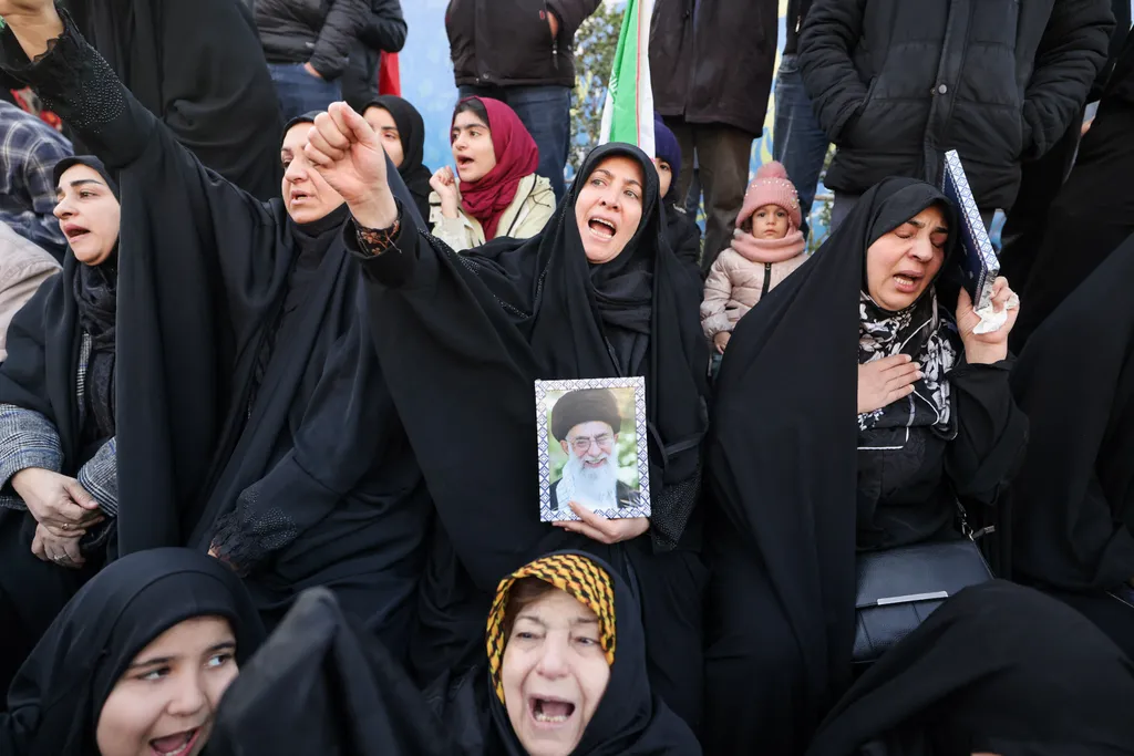 Iráni háborús képek