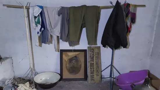 Befőttek és műtárgyak: rengeteg kincset rejt az elhagyatott, vidéki ház - Galéria