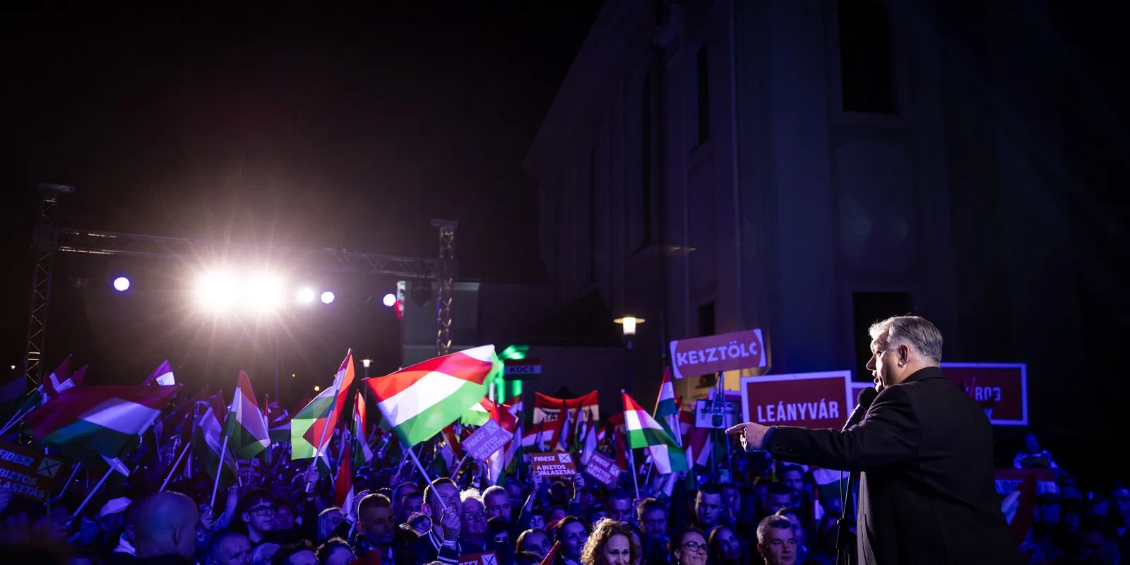 Orbán Viktor: Tiszta fej, hidegvér, biztos kéz!