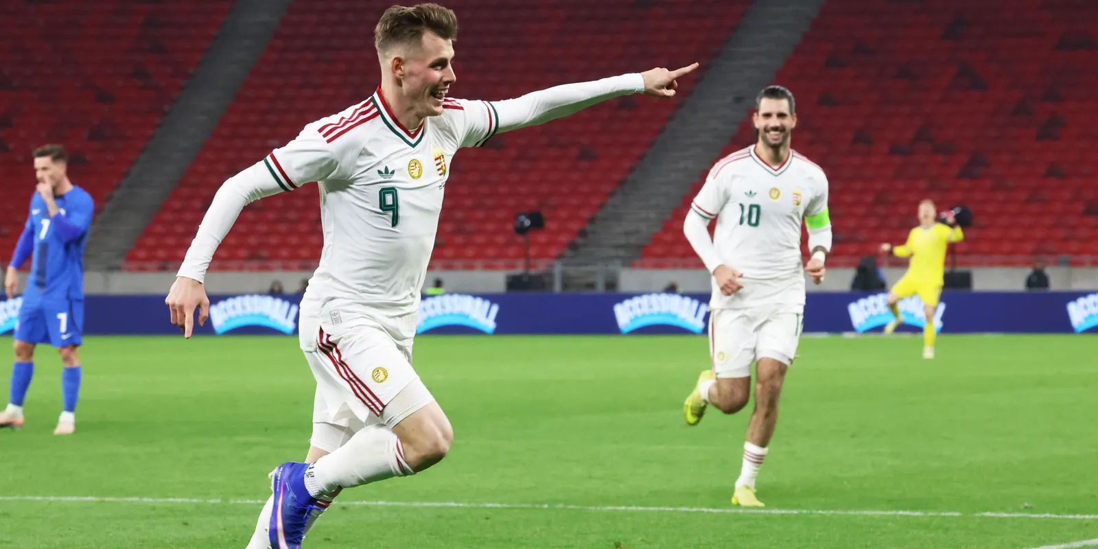 Beragyogta a Puskás Arénát a válogatott gólszerzőjének párja