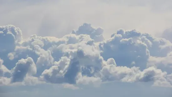 „Megnyílt a mennyország kapuja Magyarország felett” - csoda jelent meg az égen Szolnok közelében