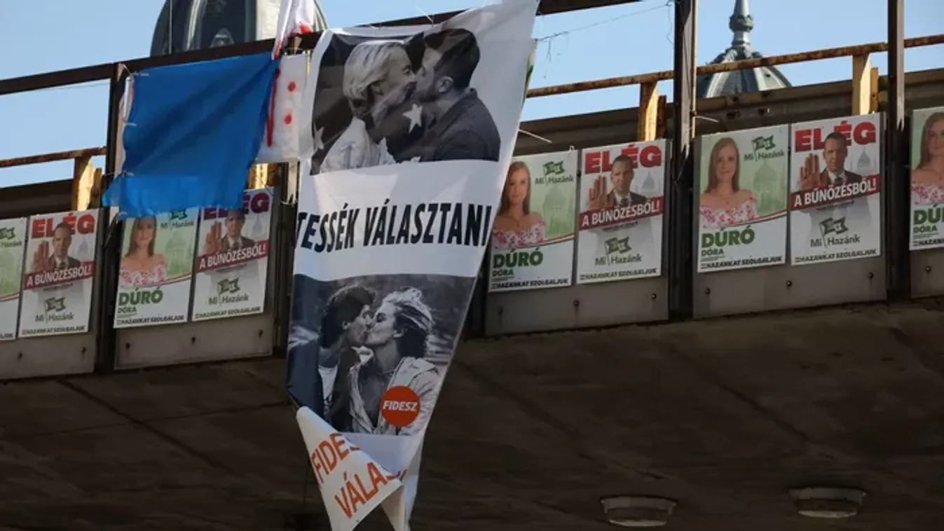 Az ablakokból erősítik a Békemenetet az emberek - fotókon mutatjuk a legerősebb üzeneteket