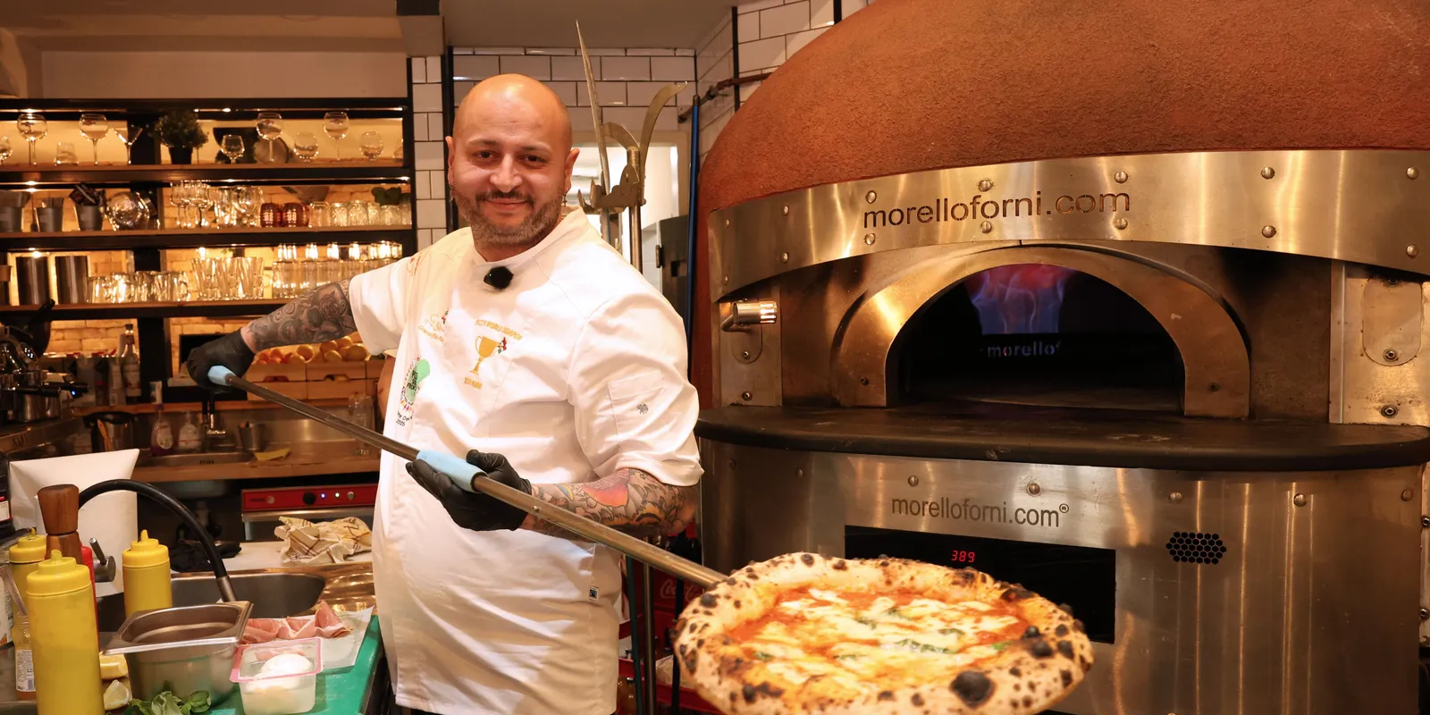 László, a pizza szerelmese leigázta a világot