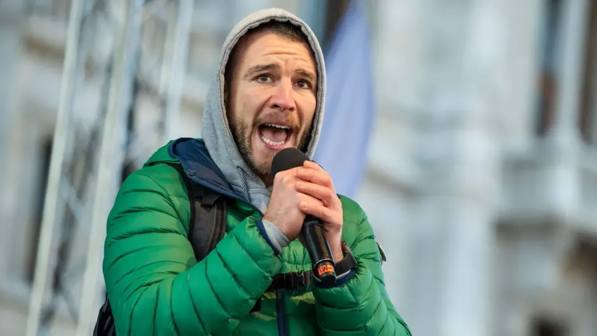 Molnár Áron Young G Bécit mosogatófiúnak nevezte.