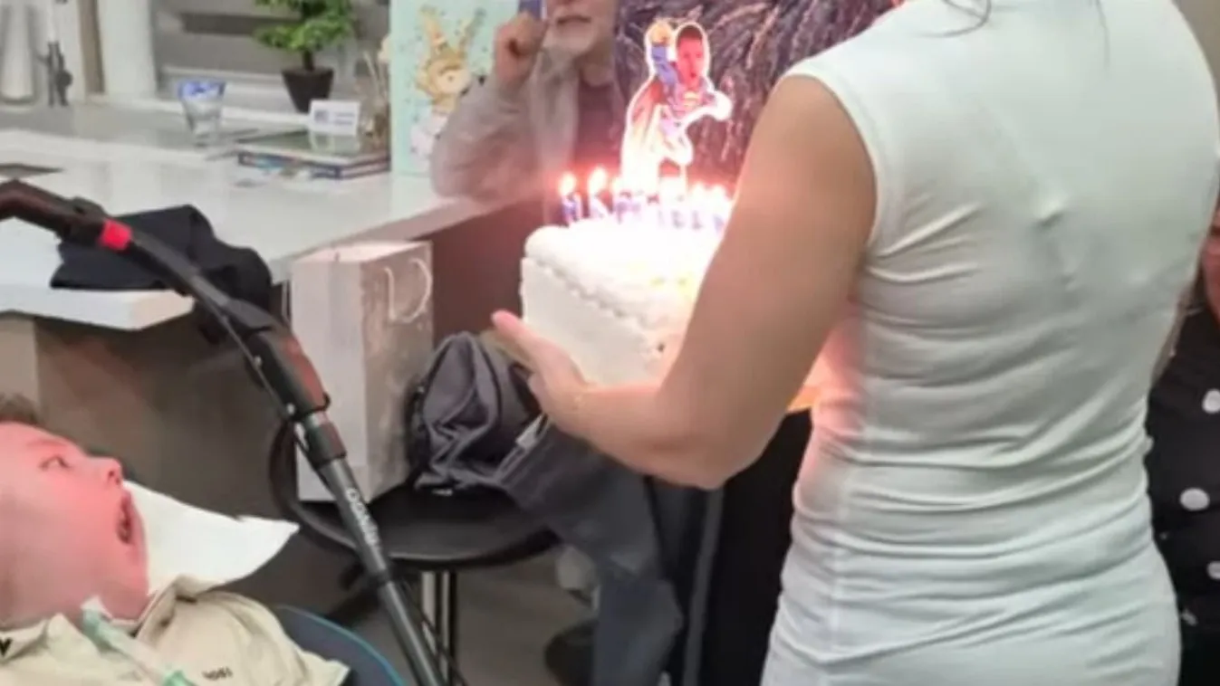 SMA Bálint örömmel ünnepelte születésnapját.