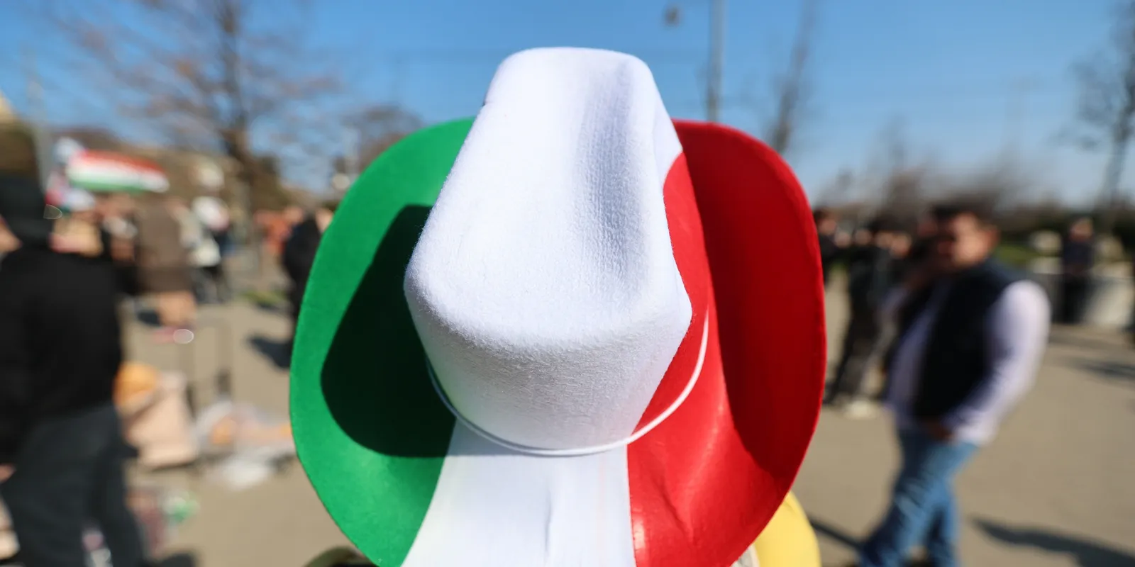 Különleges magyar viseletek a Békemeneten