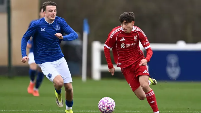 Édesapja kikotyogta a Liverpool magyar játékosának döntését