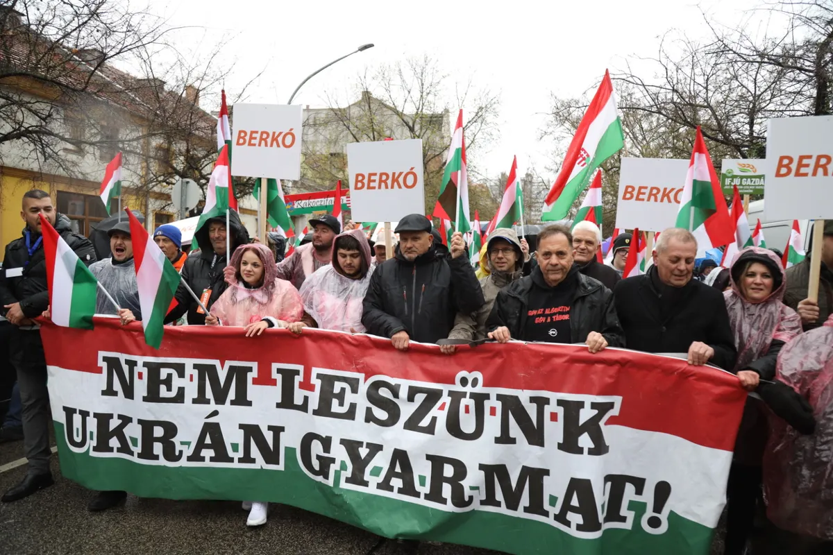 Orbán Viktor Országjárás Szolnok 2026.03.30.
Ádám Csaba, Molnár Iván, Berkó Attila, Pócs János, Szalay Ferenc, Herczeg Zsolt