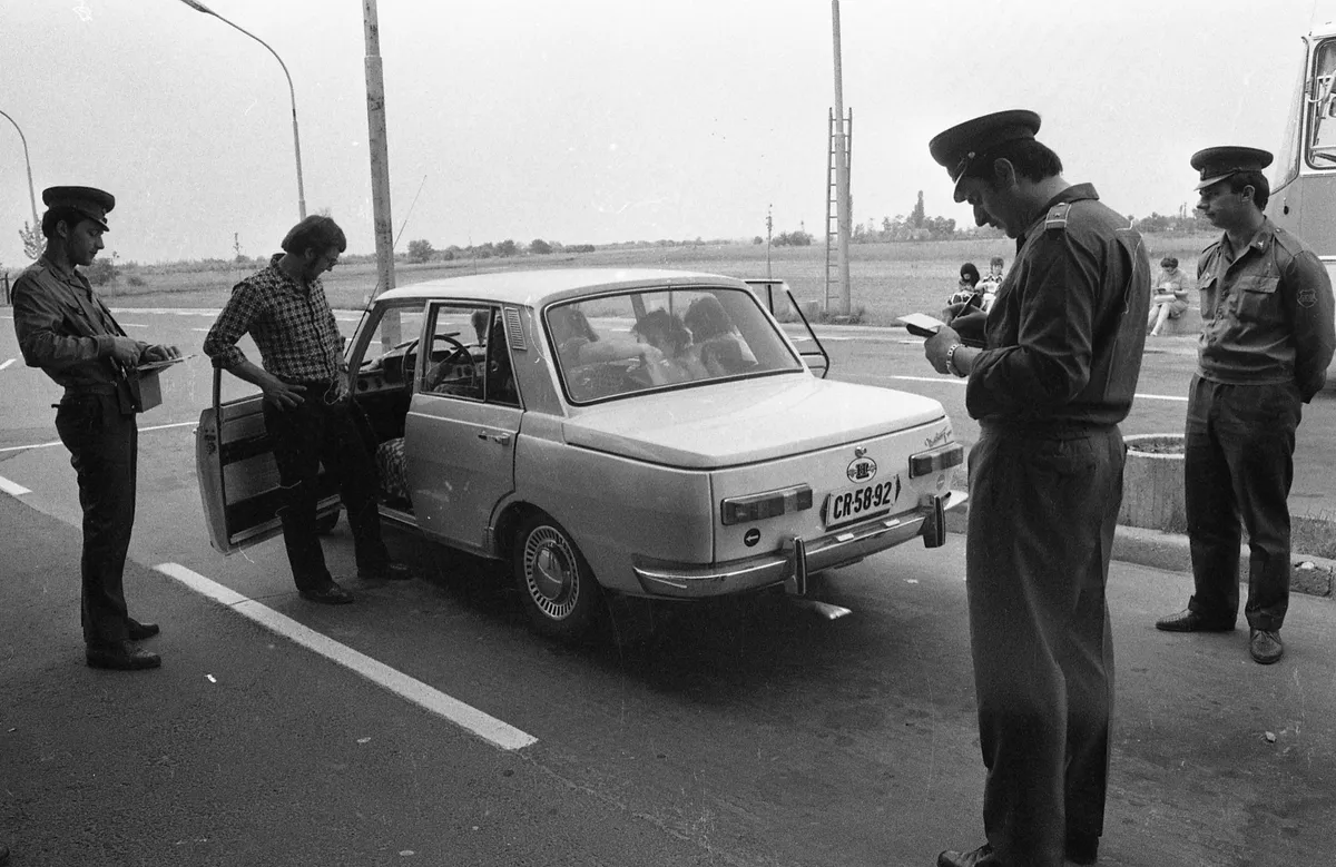 Útlevélvizsgálat Röszkén