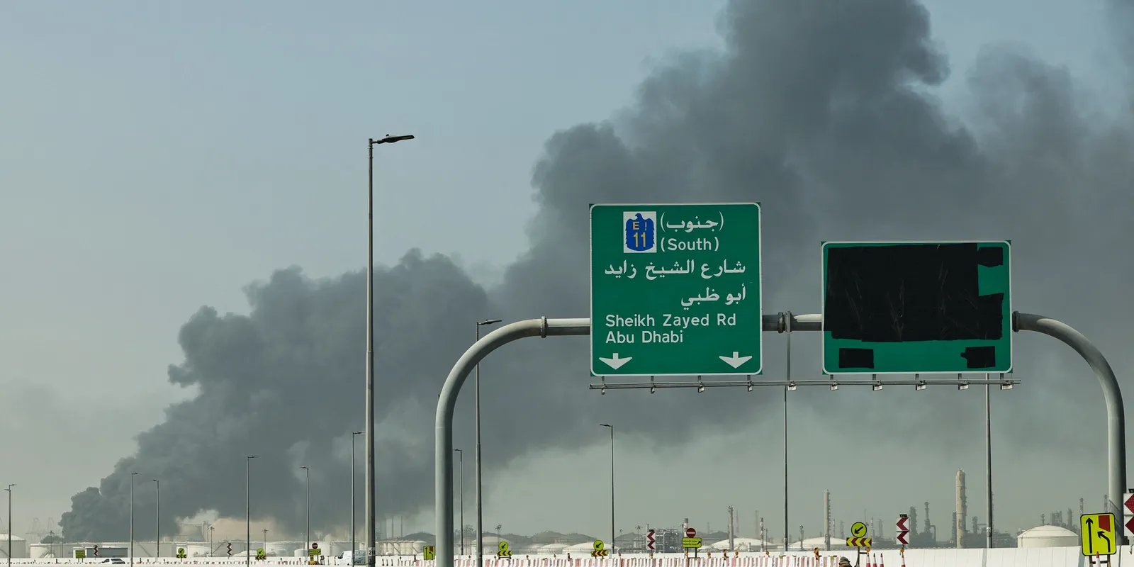 Támadás Dubajban: bezártak az iskolák, mindenki otthon marad