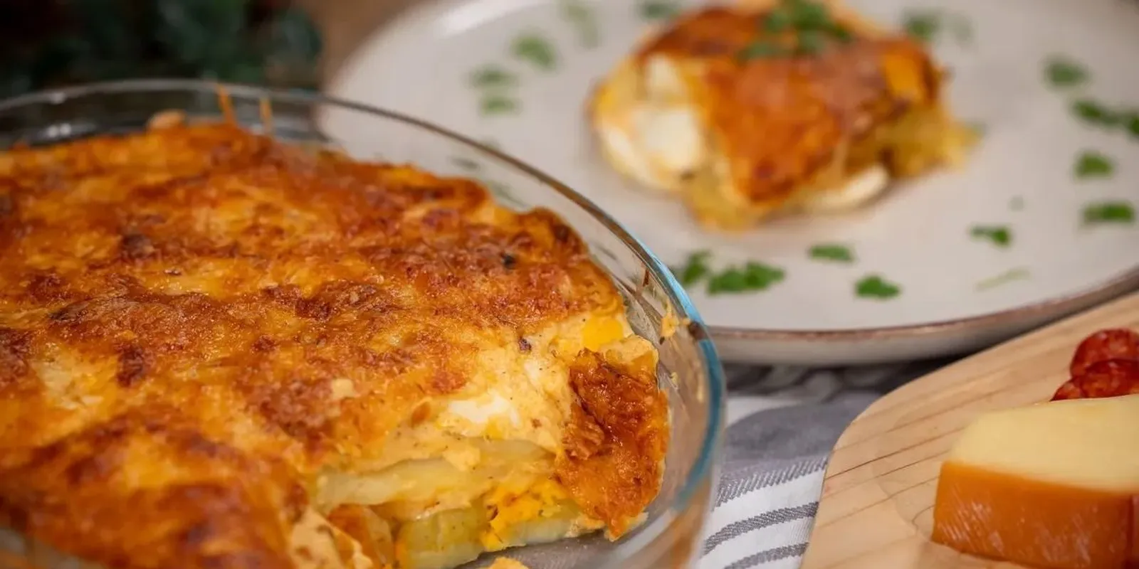 Krémes és szaftos rakott krumpli, ebből biztosan repetázol