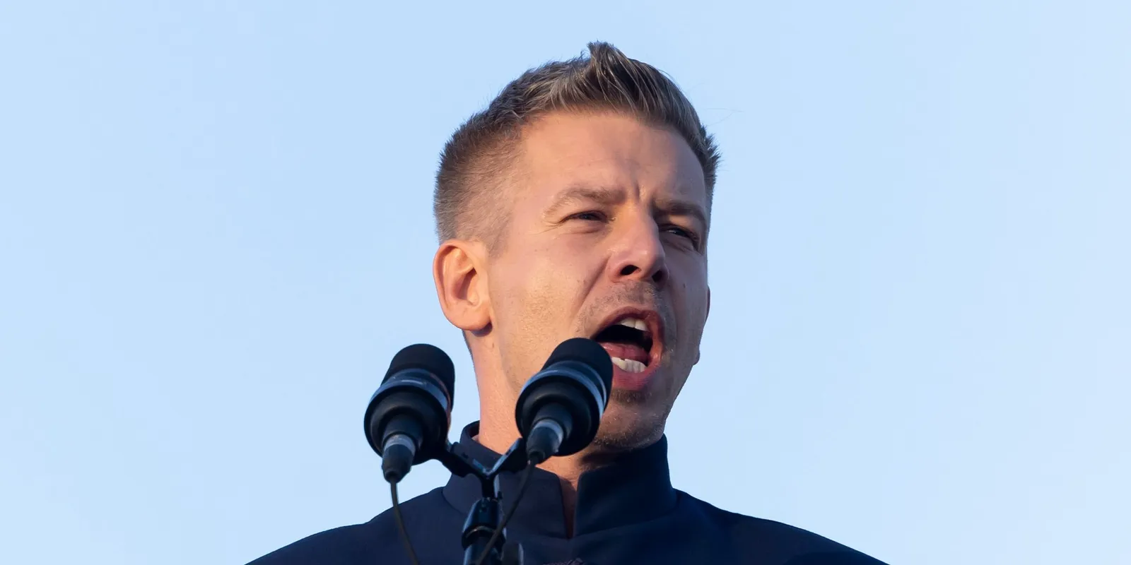 Tisza-adó: a támogatásokat és a rezsivédelmet is támadják