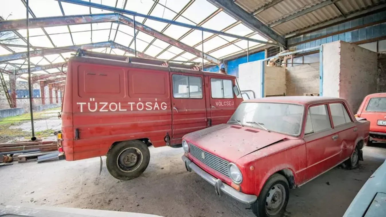 Wartburg és Lada: titkos magyar autótemetőre bukkantak egy gyár udvarában – Galéria!