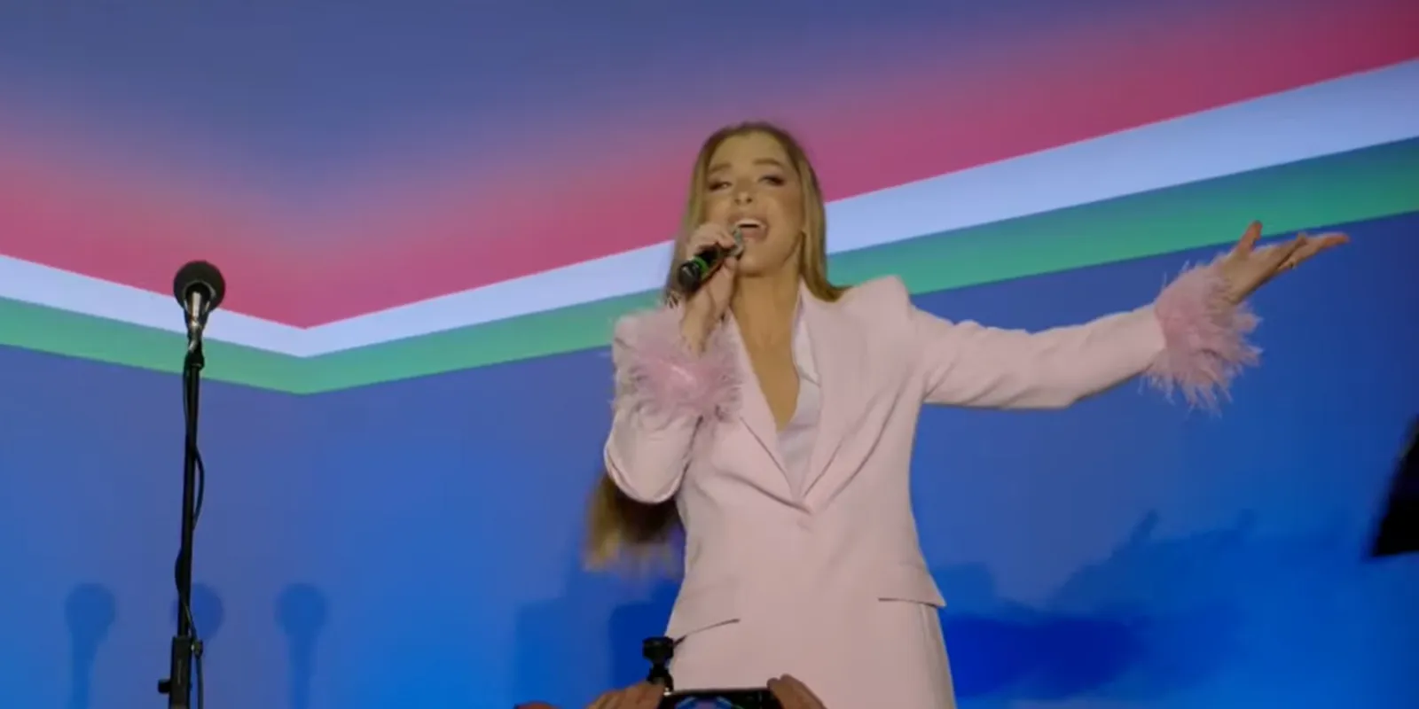 Dér Heni produkciója óriási sikert aratott az országjáráson