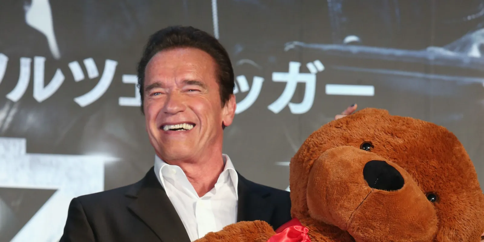 Baj van Arnold Schwarzeneggerrel? Aggódnak a rajongók